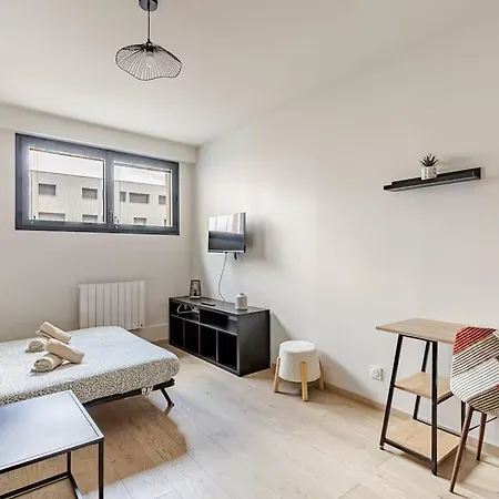 Cosy Tramway A 2 Min Coeur De Apartment